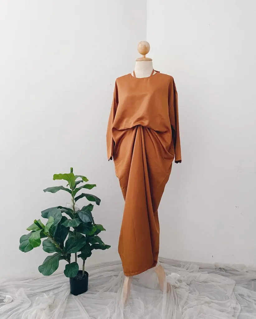 Silky Two in One Plain Kaftan